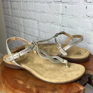 Revitalign Heron T-Bar Sandals in Toasted Coconut